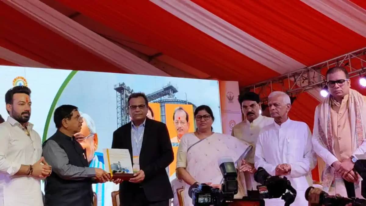 Bihar News : खगड़िया में 50,000 मीट्रिक टन क्षमता वाले अत्या Bihar News : खगड़िया में 50,000 मीट्रिक टन क्षमता वाले अत्या