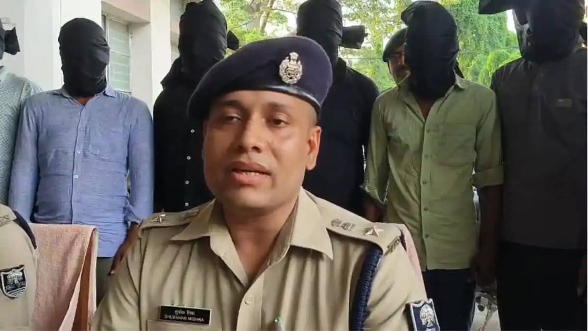 वैशाली में ऑपरेशन नीलकंठ के तहत गुवाहाटी-अगरतला रूट के सॉल्व वैशाली में ऑपरेशन नीलकंठ के तहत गुवाहाटी-अगरतला रूट के सॉल्व