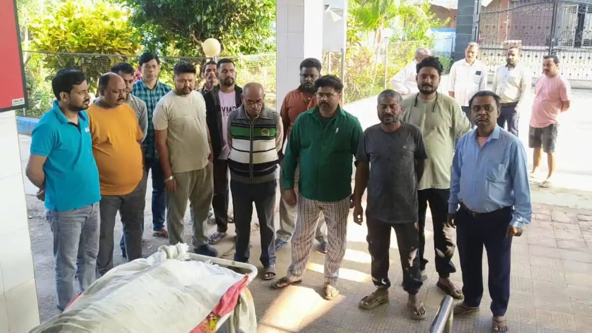 Bihar News : बांका सदर अस्पताल में फार्मासिस्ट की मौत के बाद Bihar News : बांका सदर अस्पताल में फार्मासिस्ट की मौत के बाद