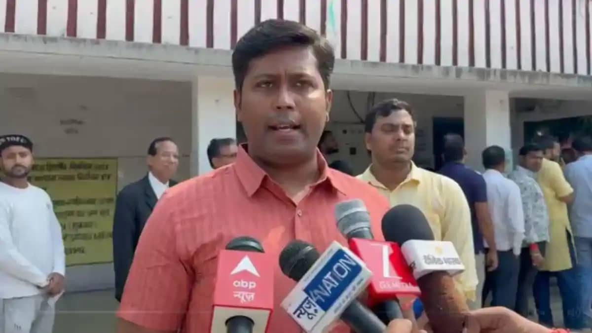 नवादा में पटना स्नातक निर्वाचन: 17 मतदान केंद्रों पर सुरक्षा नवादा में पटना स्नातक निर्वाचन: 17 मतदान केंद्रों पर सुरक्षा