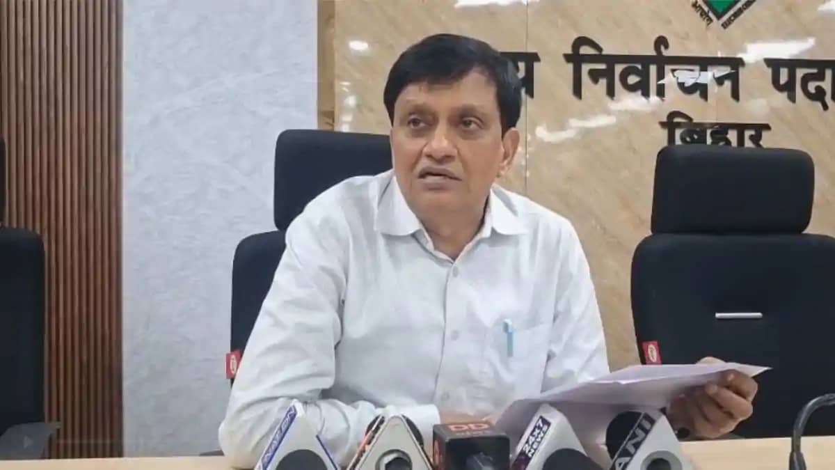 Bihar MLC Election:बिहार MLC चुनाव में शाम 4 बजे तक स्नातक म Bihar MLC Election:बिहार MLC चुनाव में शाम 4 बजे तक स्नातक म
