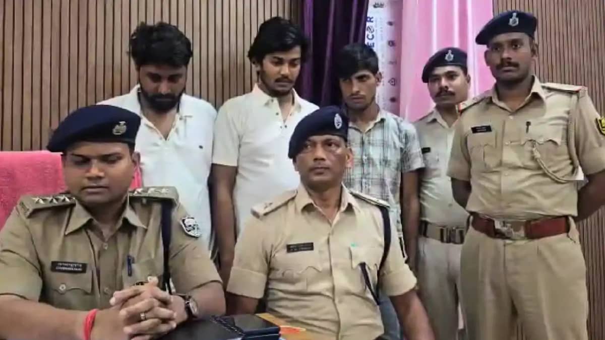 Bihar News : बिहार में फर्जी सिम कार्ड से बदमाशों ने एसपी सह Bihar News : बिहार में फर्जी सिम कार्ड से बदमाशों ने एसपी सह