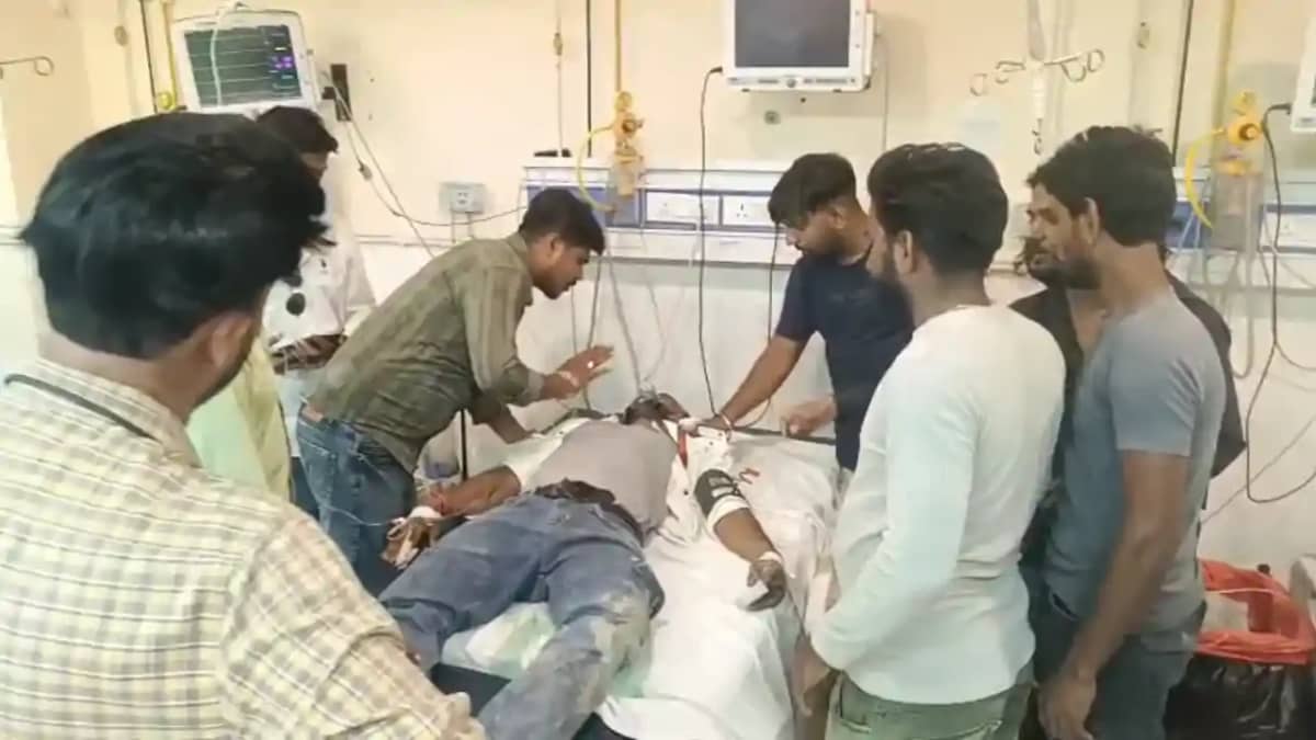 Bihar Crime News : दरभंगा में बाइक सवार दो बदमाशों ने युवक क Bihar Crime News : दरभंगा में बाइक सवार दो बदमाशों ने युवक क