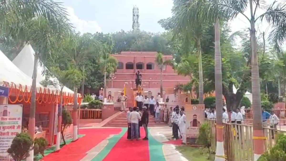 Security Tightened at Jagdishpur Fort Ahead of CM Visit Security Tightened at Jagdishpur Fort Ahead of CM Visit