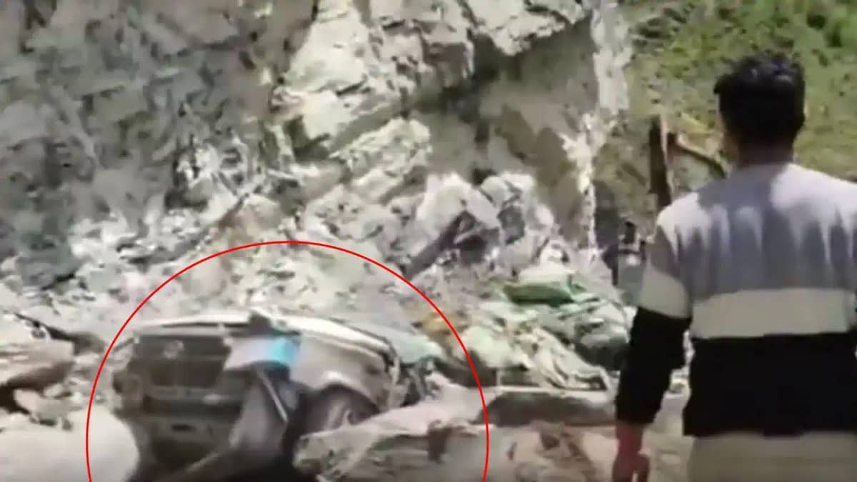Lahaul spiti kadu nala landslide taxi accident 13 dead resc Lahaul spiti kadu nala landslide taxi accident 13 dead resc