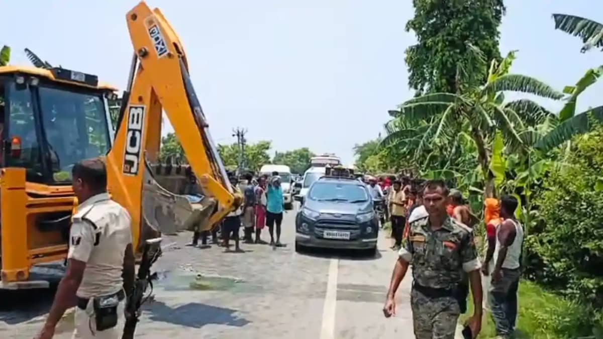 Bihar News : मोतिहारी में भीषण सड़क हादसा, पिकअप और टेंपू की Bihar News : मोतिहारी में भीषण सड़क हादसा, पिकअप और टेंपू की