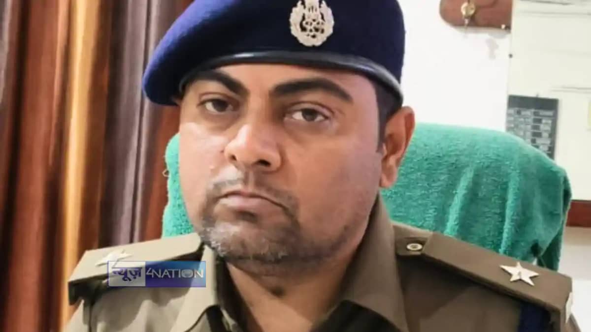 Bihar News : बरबीघा थानाध्यक्ष को पकड़ो छोड़ो का खेल पड़ा महंगा Bihar News : बरबीघा थानाध्यक्ष को पकड़ो छोड़ो का खेल पड़ा महंगा