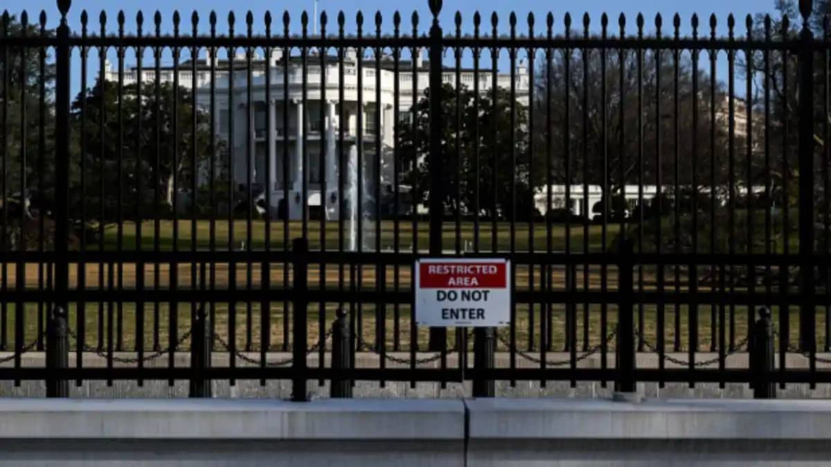 Trump Escapes Close Call as Gunfire Erupts Near White House Trump Escapes Close Call as Gunfire Erupts Near White House