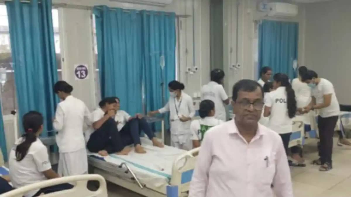 Bihar Police: महिला पुलिस बटालियन में फूड प्वाइजनिंग से हड़क Bihar Police: महिला पुलिस बटालियन में फूड प्वाइजनिंग से हड़क