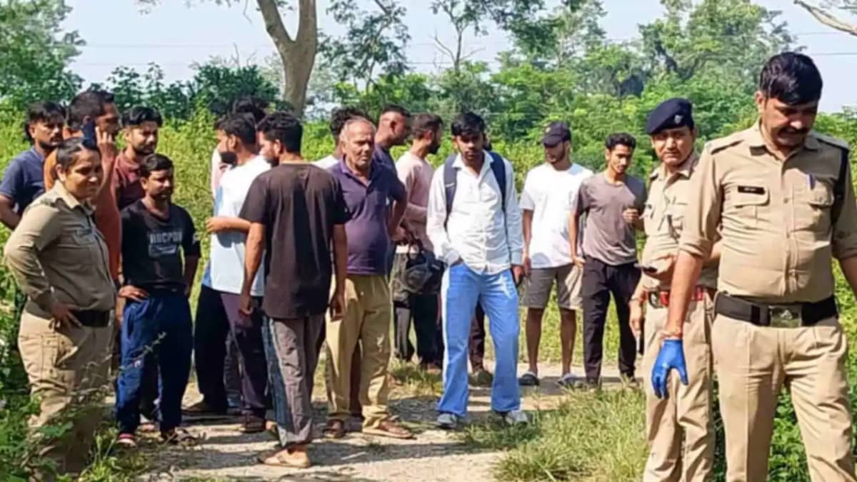 Crime News: पिता बीमार, अस्पताल में मां,बोरे में मिली युवती Crime News: पिता बीमार, अस्पताल में मां,बोरे में मिली युवती