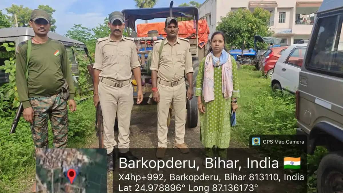 Bihar News : बांका में अवैध बालू परिवहन के खिलाफ जिला प्रशास Bihar News : बांका में अवैध बालू परिवहन के खिलाफ जिला प्रशास