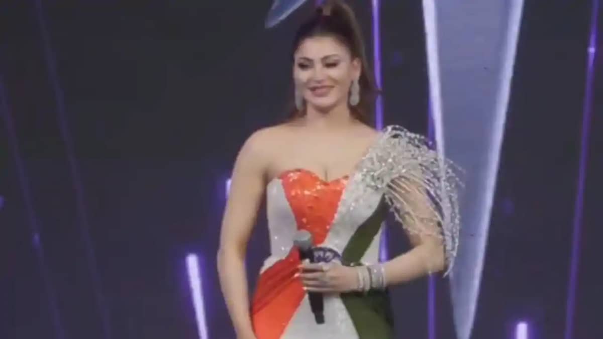 Urvashi Rautela tricolor dress Urvashi Rautela tricolor dress