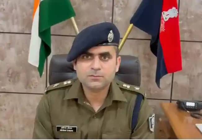 नवादा एसपी की सख्त चेतावनी: बच्चा चोरी की अफवाह फैलाने वालों नवादा एसपी की सख्त चेतावनी: बच्चा चोरी की अफवाह फैलाने वालों