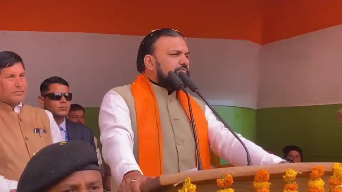 Bihar News : सम्राट चौधरी ने किया बिहार केसरी की प्रतिमा का Bihar News : सम्राट चौधरी ने किया बिहार केसरी की प्रतिमा का