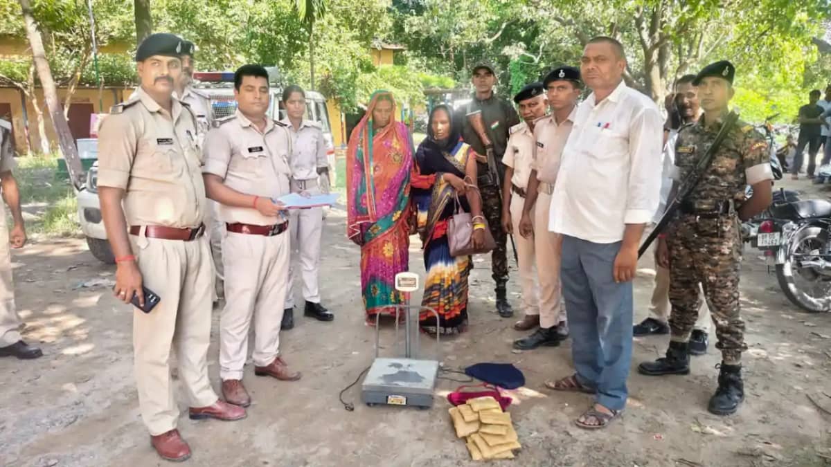Bihar Crime : मोतीहारी में पुलिस ने की बड़ी कार्रवाई, 50 लाख Bihar Crime : मोतीहारी में पुलिस ने की बड़ी कार्रवाई, 50 लाख