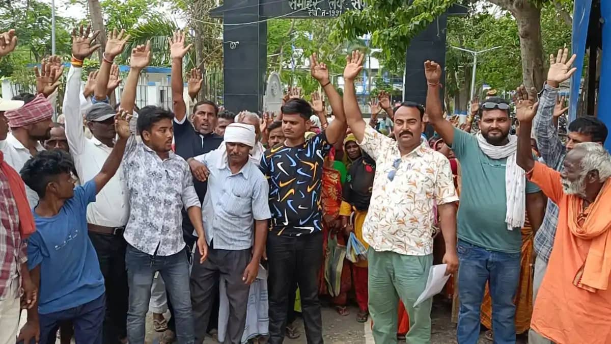 कोसी के कटाव से दुबियाही पंचायत को बचाने की गुहार, सैकड़ों ग कोसी के कटाव से दुबियाही पंचायत को बचाने की गुहार, सैकड़ों ग