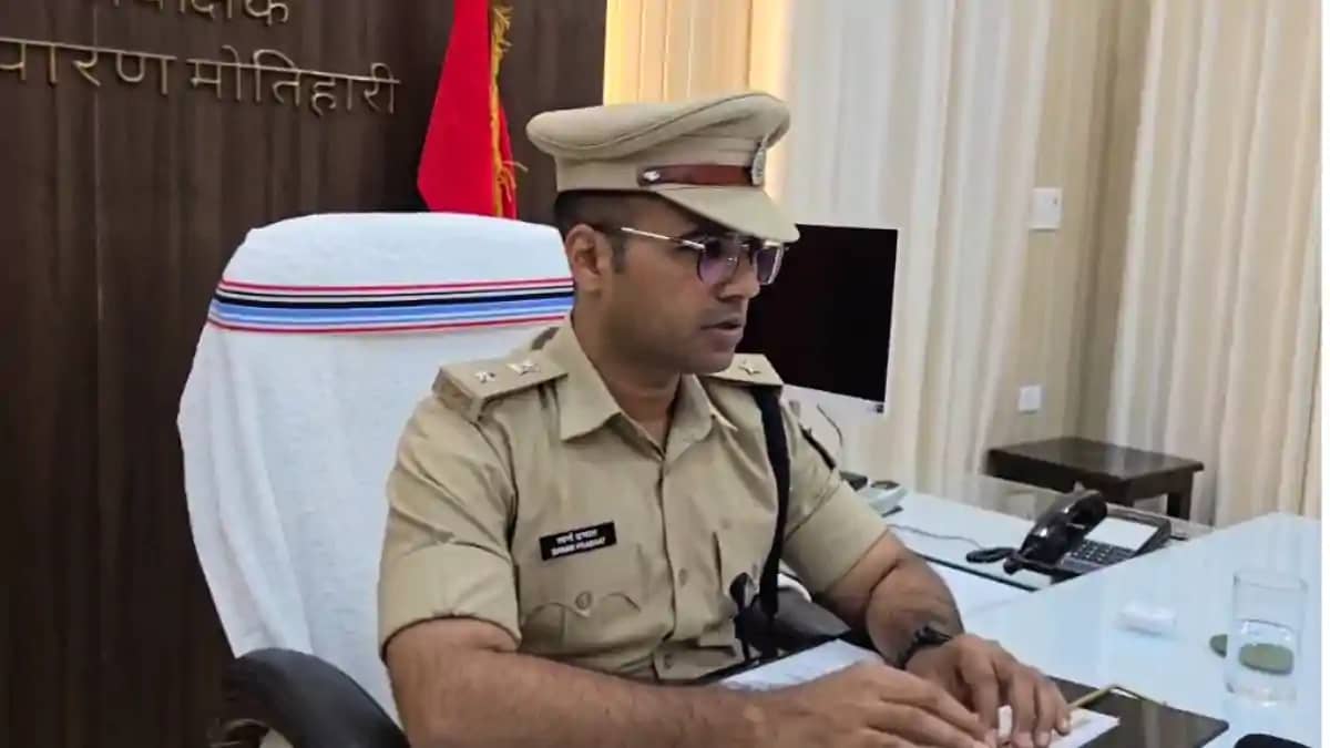 Bihar News : मोतिहारी एसपी स्वर्ण प्रभात का बड़ा एक्शन, 131 Bihar News : मोतिहारी एसपी स्वर्ण प्रभात का बड़ा एक्शन, 131