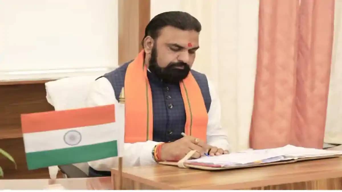 दिल्ली में अब '6 के कामराज लेन' बंगले में रहेंगे मुख्यमंत्री दिल्ली में अब '6 के कामराज लेन' बंगले में रहेंगे मुख्यमंत्री
