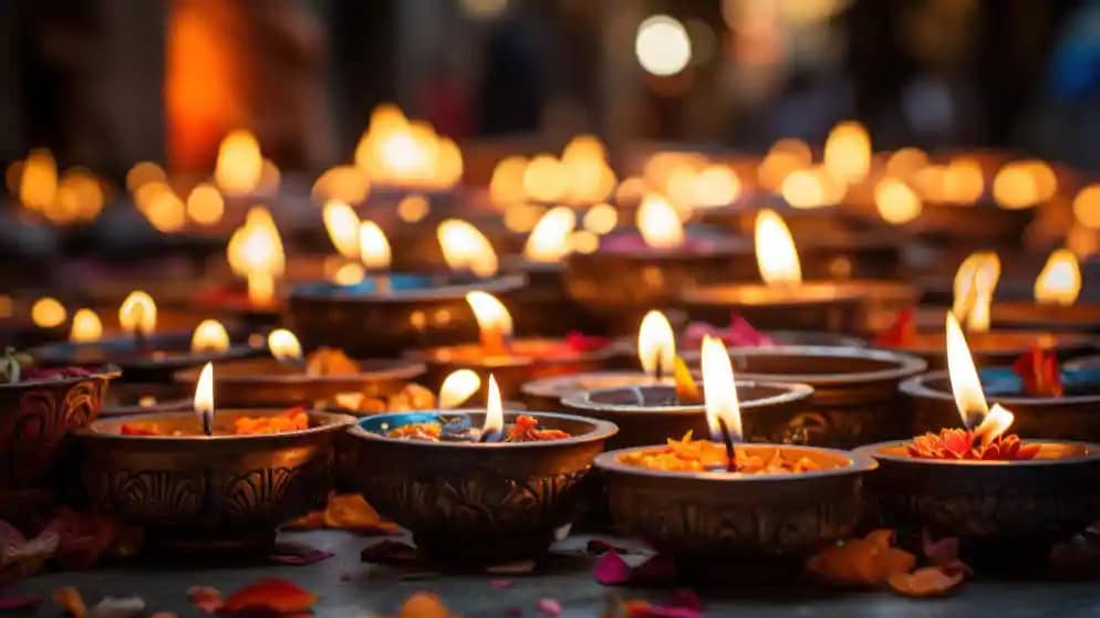 Diwali 2024: धनतेरस पर दीपदान से दूर होगी दरिद्रता, जानिए अख Diwali 2024: धनतेरस पर दीपदान से दूर होगी दरिद्रता, जानिए अख
