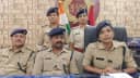 Bihar News : पटना में गैरेज मालिक के हत्या मामले का पुलिस ने किया खुलासा, चार आरोपियों को किया गिरफ्तार, पुलिस की गोली से जख्मी हुआ आरोपी Bihar News : पटना में गैरेज मालिक के हत्या मामले का पुलिस ने किया खुलासा, चार आरोपियों को किया गिरफ्तार, पुलिस की गोली से जख्मी हुआ आरोपी
