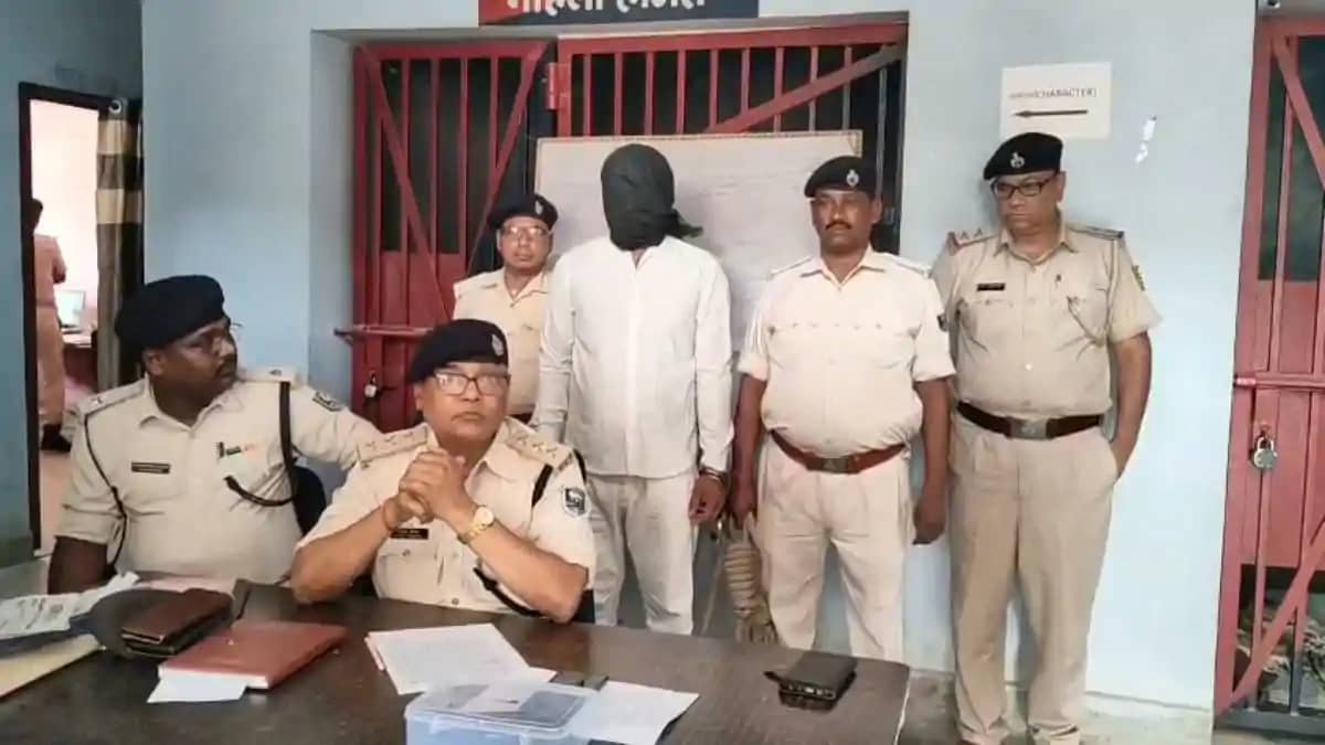 पुलिस ने लूट की बड़ी साजिश को किया नाकाम, लोडेड पिस्टल के सा पुलिस ने लूट की बड़ी साजिश को किया नाकाम, लोडेड पिस्टल के सा