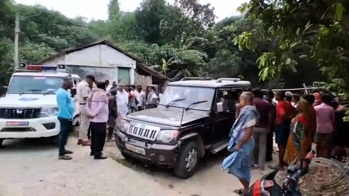 Bihar Crime : आपसी विवाद के बाद कलयुगी पत्नी ने पति को उतारा Bihar Crime : आपसी विवाद के बाद कलयुगी पत्नी ने पति को उतारा