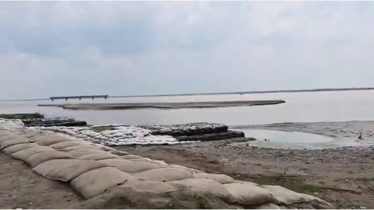 Bihar News : नेपाल में जलप्रलय के बाद गंडक नदी में जलस्तर बढ Bihar News : नेपाल में जलप्रलय के बाद गंडक नदी में जलस्तर बढ