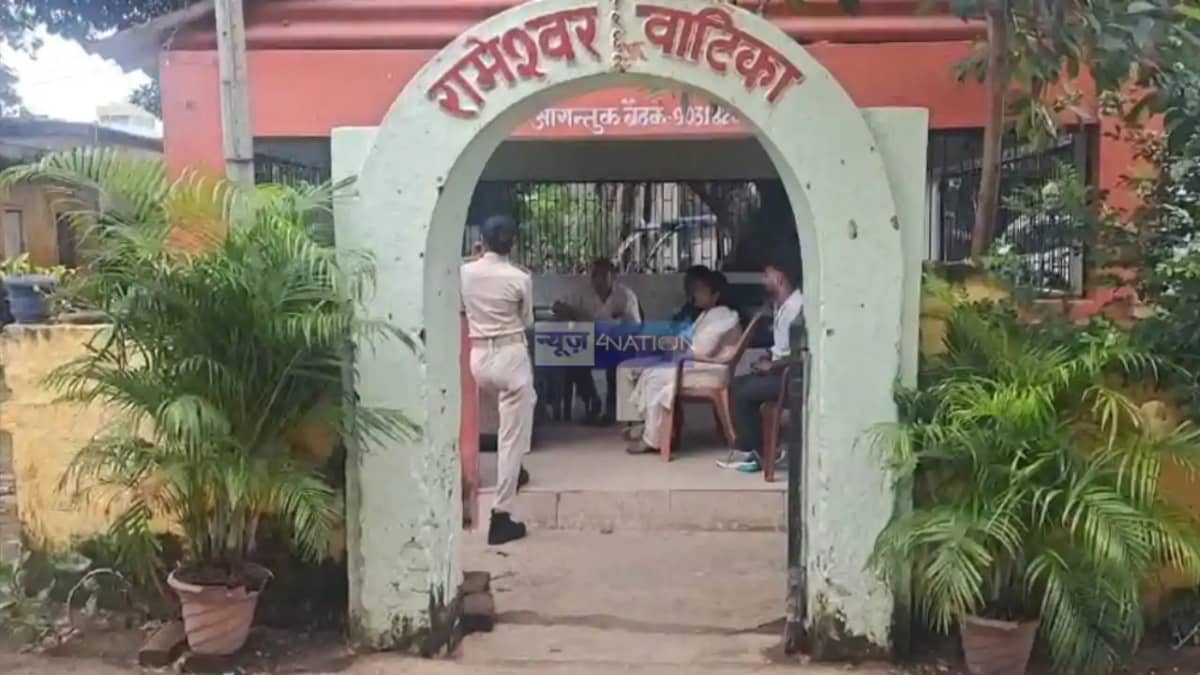 Bihar Crime: सदर अस्पताल में डॉक्टर पत्नी पर पति ने किया हमल Bihar Crime: सदर अस्पताल में डॉक्टर पत्नी पर पति ने किया हमल