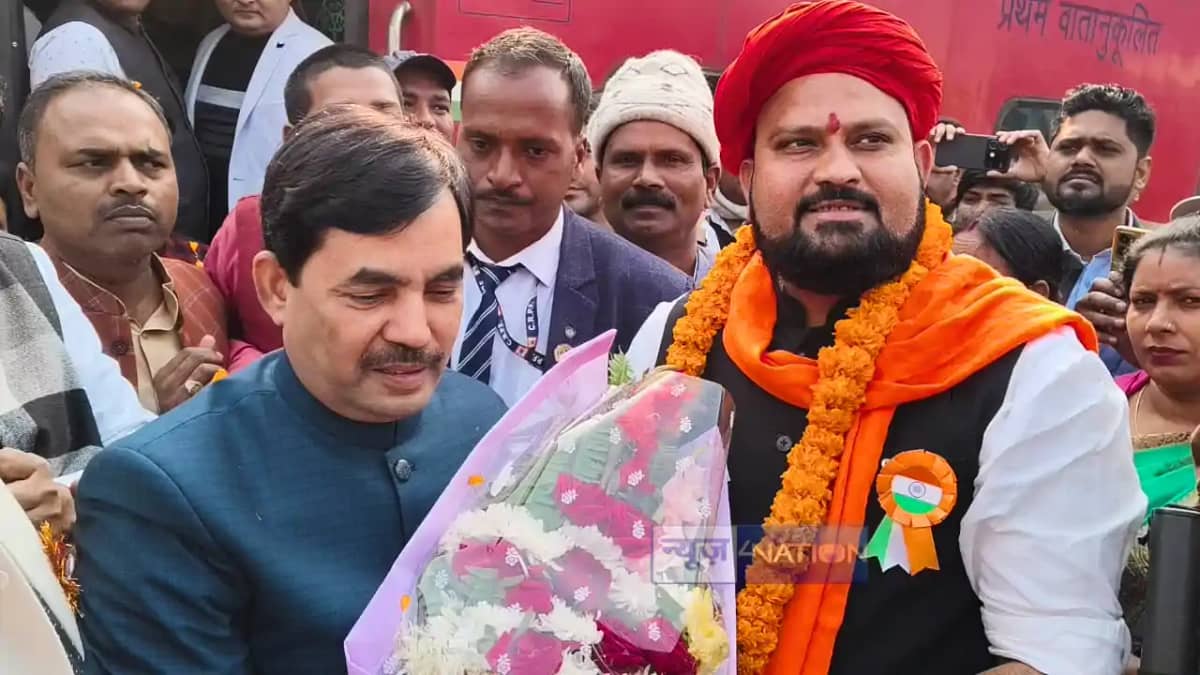 Bihar Politics : सिवान पहुँचे पूर्व मंत्री शाहनवाज हुसैन, कह Bihar Politics : सिवान पहुँचे पूर्व मंत्री शाहनवाज हुसैन, कह