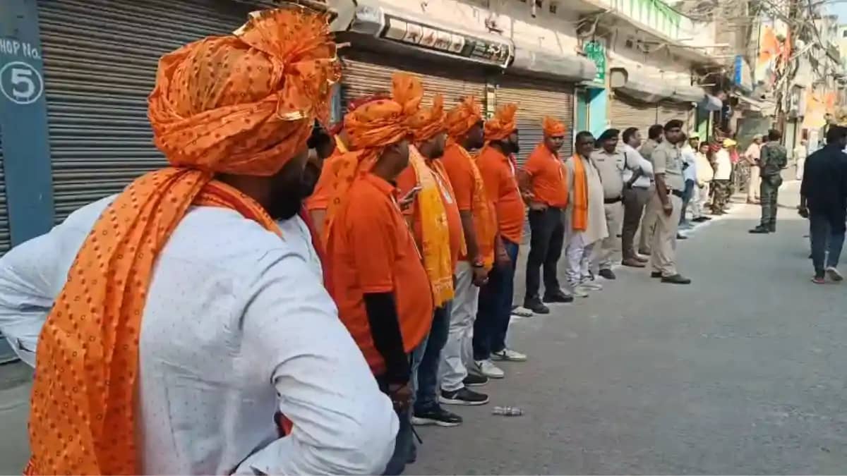 Bihar News : कटिहार में दिखी सांप्रदायिक सौहार्द की मिसाल, र Bihar News : कटिहार में दिखी सांप्रदायिक सौहार्द की मिसाल, र