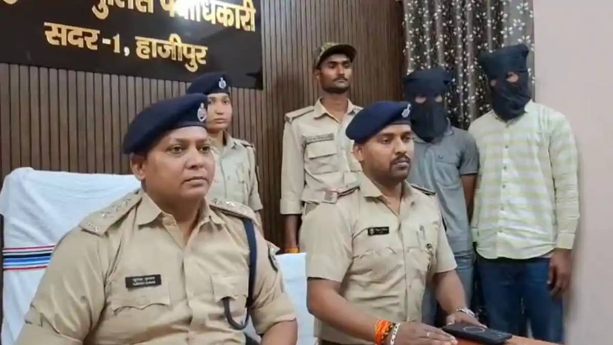 नशे की 'खेप' पर पुलिस की सर्जिकल स्ट्राइक: 144 डिब्बियों में नशे की 'खेप' पर पुलिस की सर्जिकल स्ट्राइक: 144 डिब्बियों में