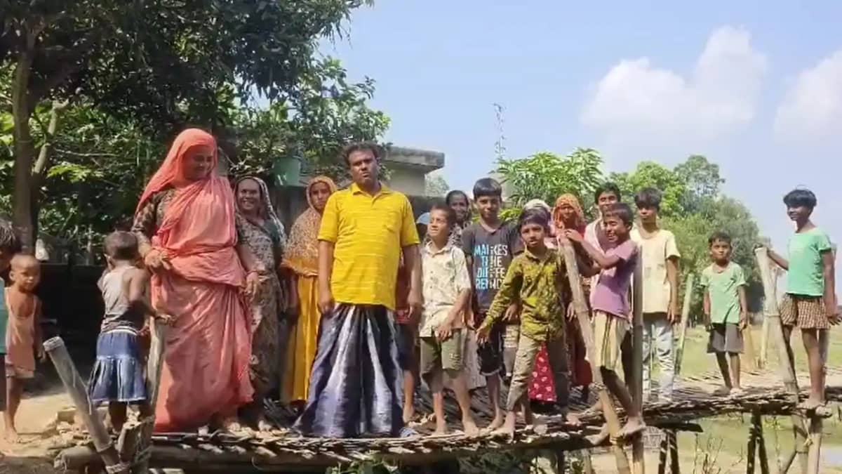 Bihar Vidhansabha Chunav 2025: कटिहार में ग्रामीणों ने पुल न Bihar Vidhansabha Chunav 2025: कटिहार में ग्रामीणों ने पुल न
