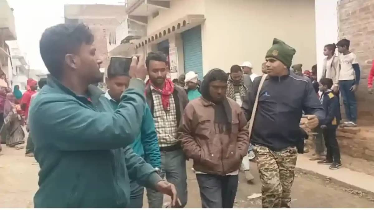 Bihar News : बिहार में धर्म परिवर्तन के ‘खेल’ का ग्रामीणों न Bihar News : बिहार में धर्म परिवर्तन के ‘खेल’ का ग्रामीणों न