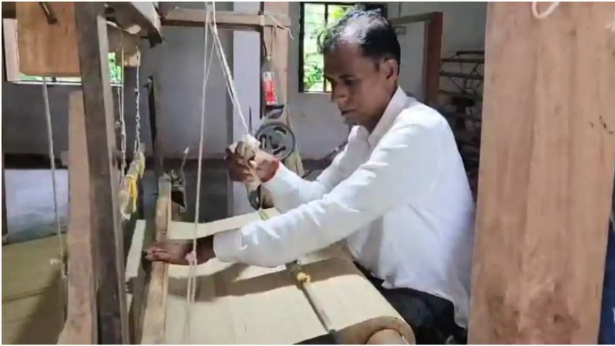 पीएम मोदी की 'मन की बात' में नालंदा के नेपुरा के हैंडलूम की पीएम मोदी की 'मन की बात' में नालंदा के नेपुरा के हैंडलूम की