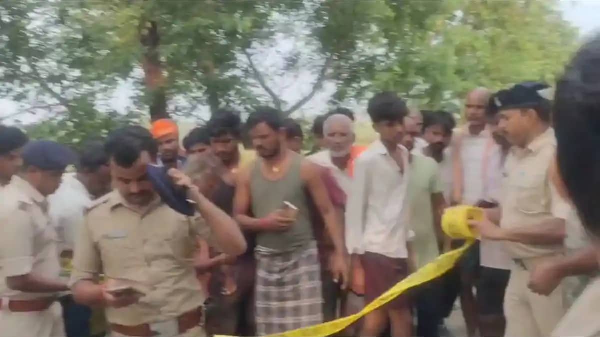 सासाराम में महिला की गोली मारकर हत्या : झाड़ियों के पास मिला सासाराम में महिला की गोली मारकर हत्या : झाड़ियों के पास मिला