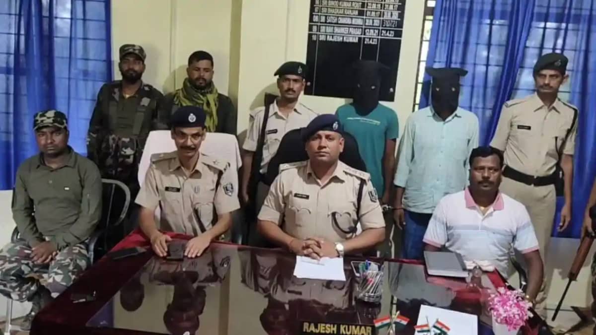 Naxali arrest - नक्सलियों के खिलाफ मिली बड़ी कामयाबी, कुख्या Naxali arrest - नक्सलियों के खिलाफ मिली बड़ी कामयाबी, कुख्या