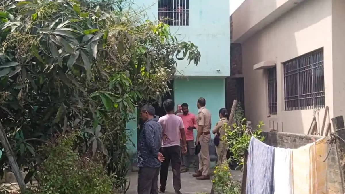 Bihar News : नालंदा में इंटर की छात्रा की हुई संदिग्ध परिस्थ Bihar News : नालंदा में इंटर की छात्रा की हुई संदिग्ध परिस्थ