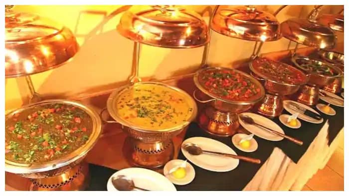 Health Tips: शादियों में इन खानों को करें अवॉइड, नहीं तो बढ़ Health Tips: शादियों में इन खानों को करें अवॉइड, नहीं तो बढ़