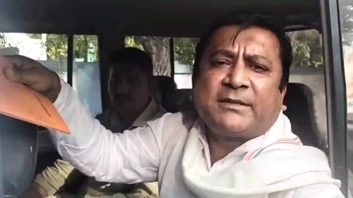 MLC Election : दरभंगा एमएलसी चुनाव की मतगणना में आपस में भिड MLC Election : दरभंगा एमएलसी चुनाव की मतगणना में आपस में भिड