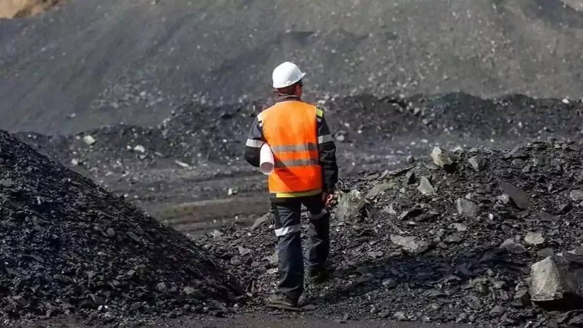 COAL COMPANIES BONUS - त्योहार पर कोयला खदान के 2.20 लाख कर् COAL COMPANIES BONUS - त्योहार पर कोयला खदान के 2.20 लाख कर्