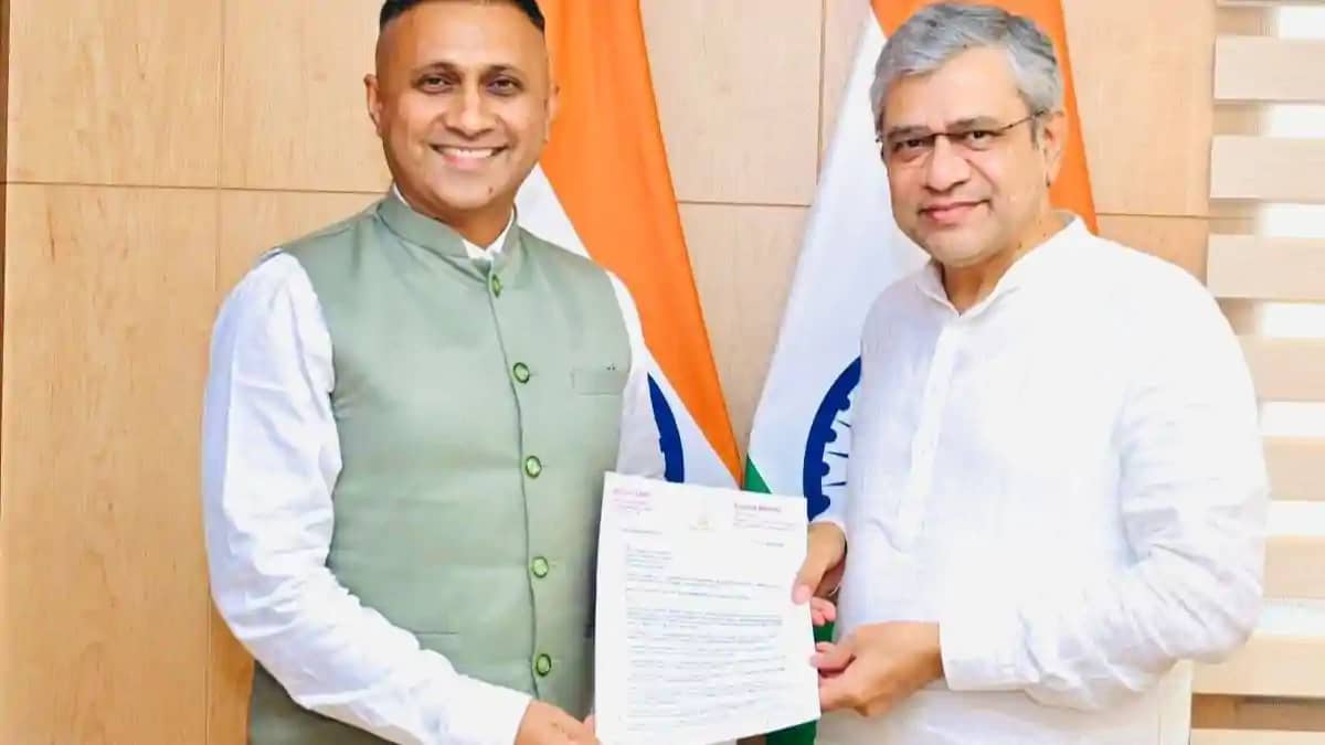 बक्सर विधायक आनंद मिश्र की दिल्ली में उच्च स्तरीय बैठकें, रे बक्सर विधायक आनंद मिश्र की दिल्ली में उच्च स्तरीय बैठकें, रे