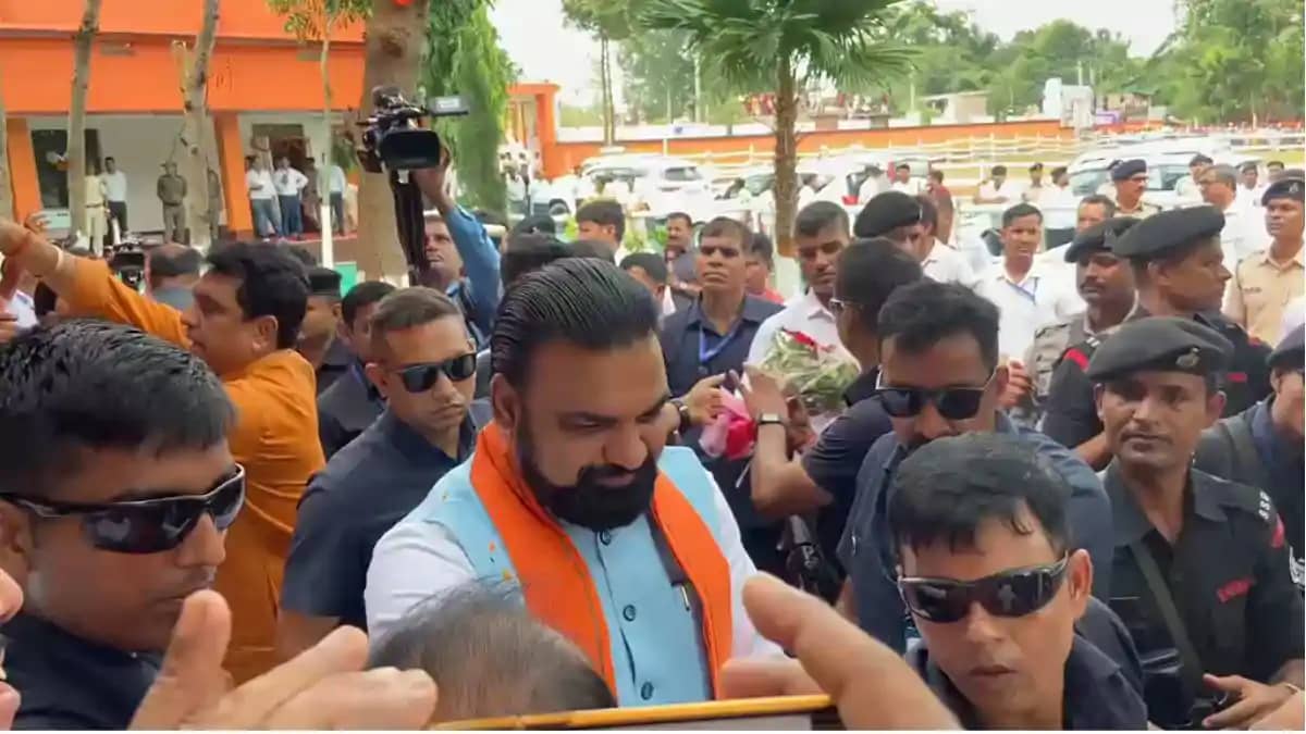 मुंगेर दौरे पर पहुंचे सीएम सम्राट : तारापुर में 10 मॉडल स्कू मुंगेर दौरे पर पहुंचे सीएम सम्राट : तारापुर में 10 मॉडल स्कू