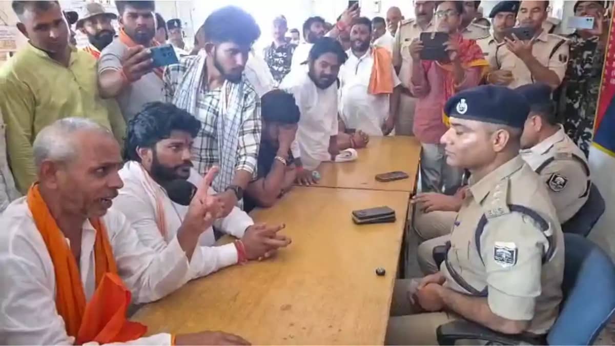 Bihar News : भोजपुर के कथित पुलिस एनकाउंटर मामले में फूटा पर Bihar News : भोजपुर के कथित पुलिस एनकाउंटर मामले में फूटा पर