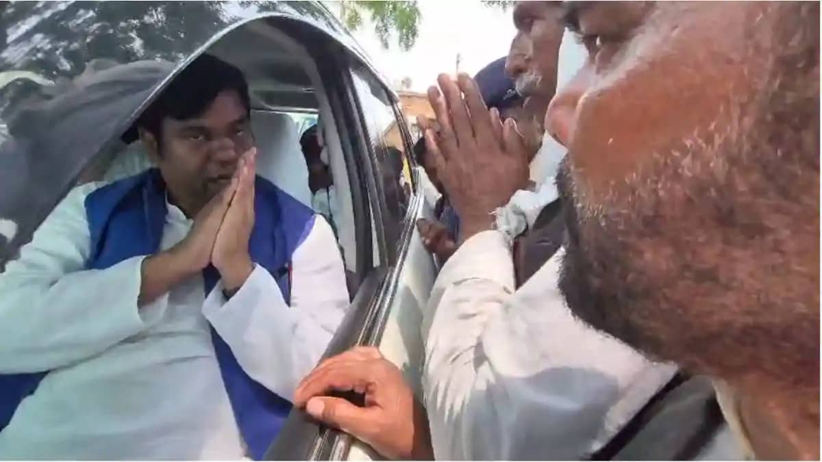लक्ष्मण निषाद हत्याकांड के पीड़ित परिवार से मिले मुकेश सहनी, लक्ष्मण निषाद हत्याकांड के पीड़ित परिवार से मिले मुकेश सहनी,