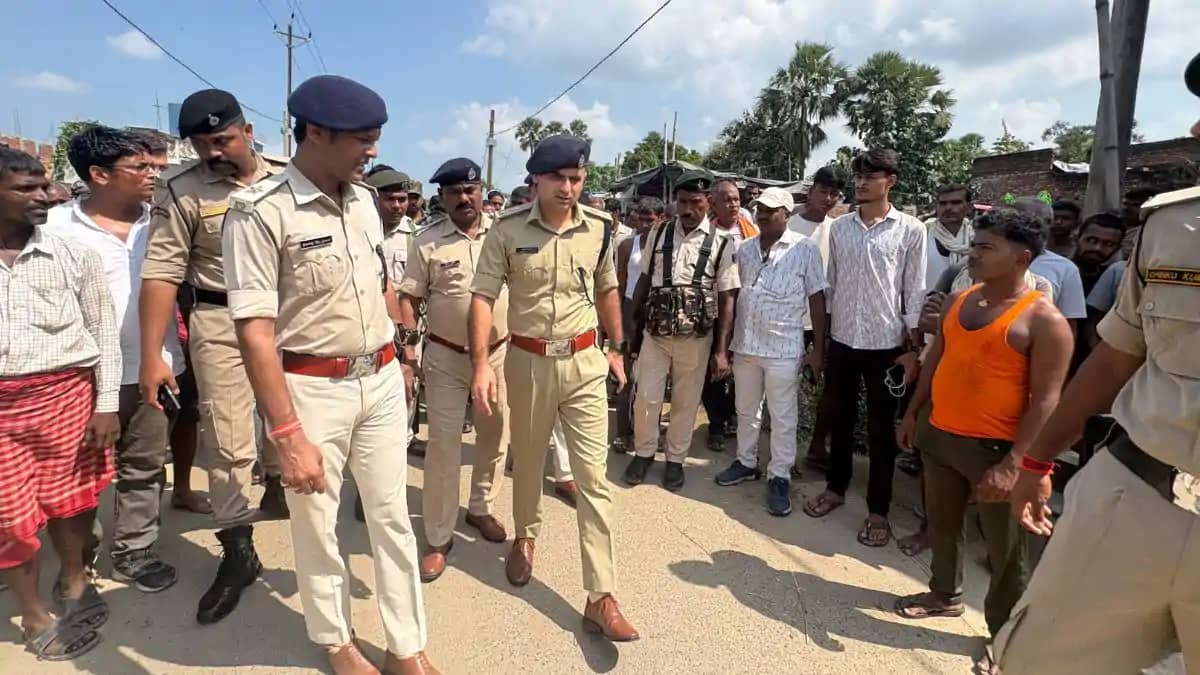 जमीन विवाद में दो पक्षों के बीच हिंसक झड़प में एक की मौत और जमीन विवाद में दो पक्षों के बीच हिंसक झड़प में एक की मौत और