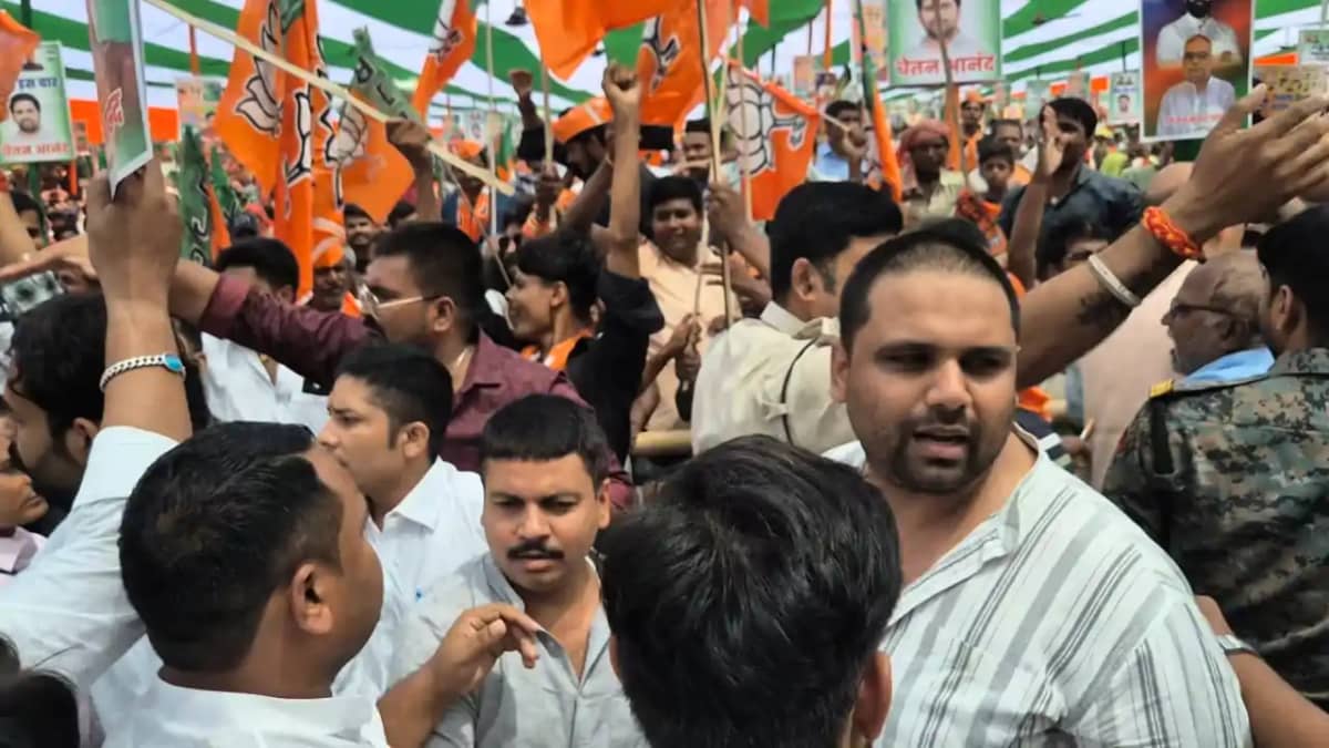 Bihar Politics : शिवहर में हंगामे की भेंट चढ़ा एनडीए कार्यकर् Bihar Politics : शिवहर में हंगामे की भेंट चढ़ा एनडीए कार्यकर्