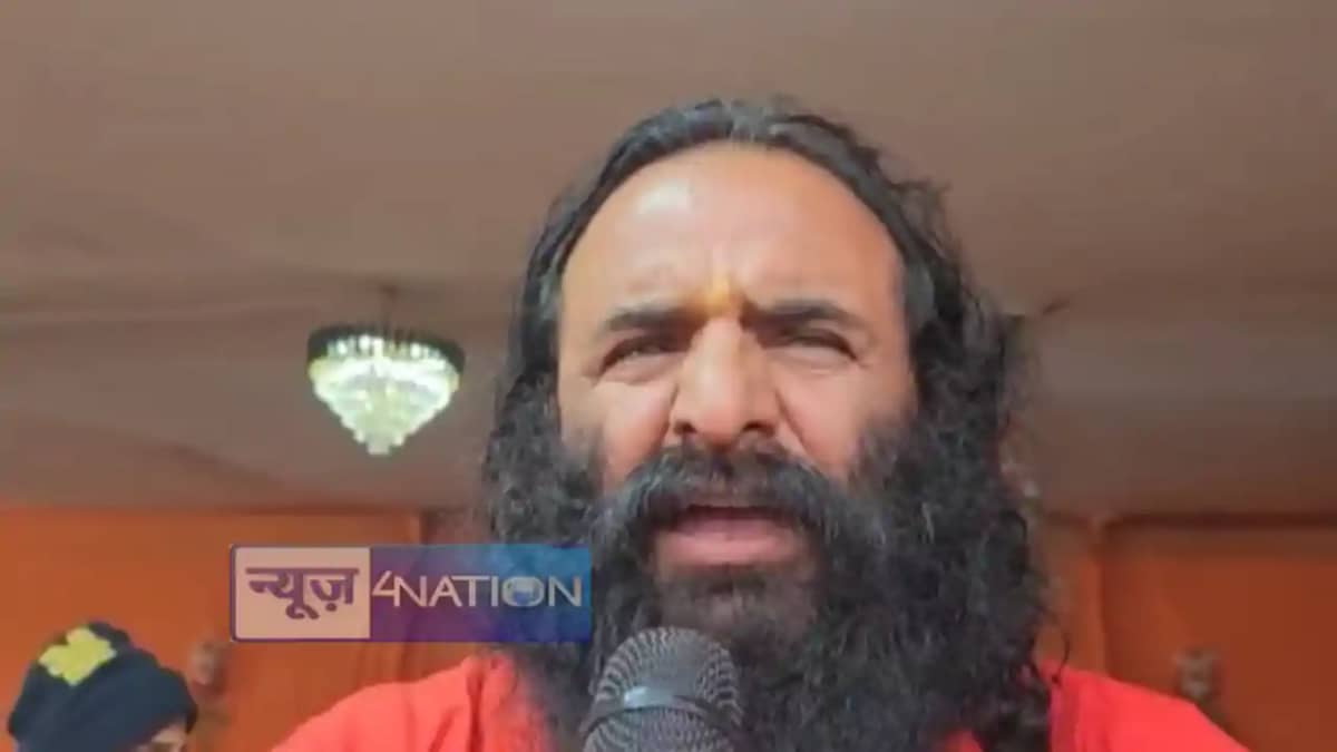 Stampede In Maha Kumbh 2025: भगदड़ में हुई मौतों के बाद अखाड Stampede In Maha Kumbh 2025: भगदड़ में हुई मौतों के बाद अखाड