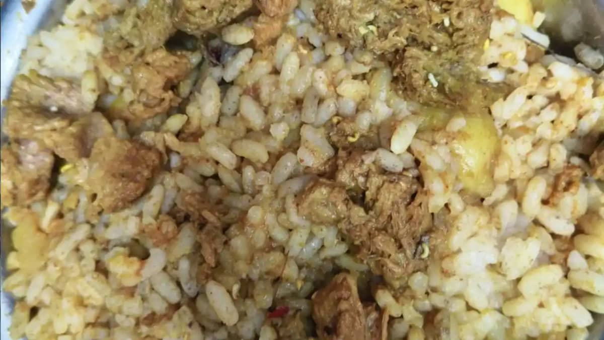 Worms Found in Anganwadi Meal Worms Found in Anganwadi Meal