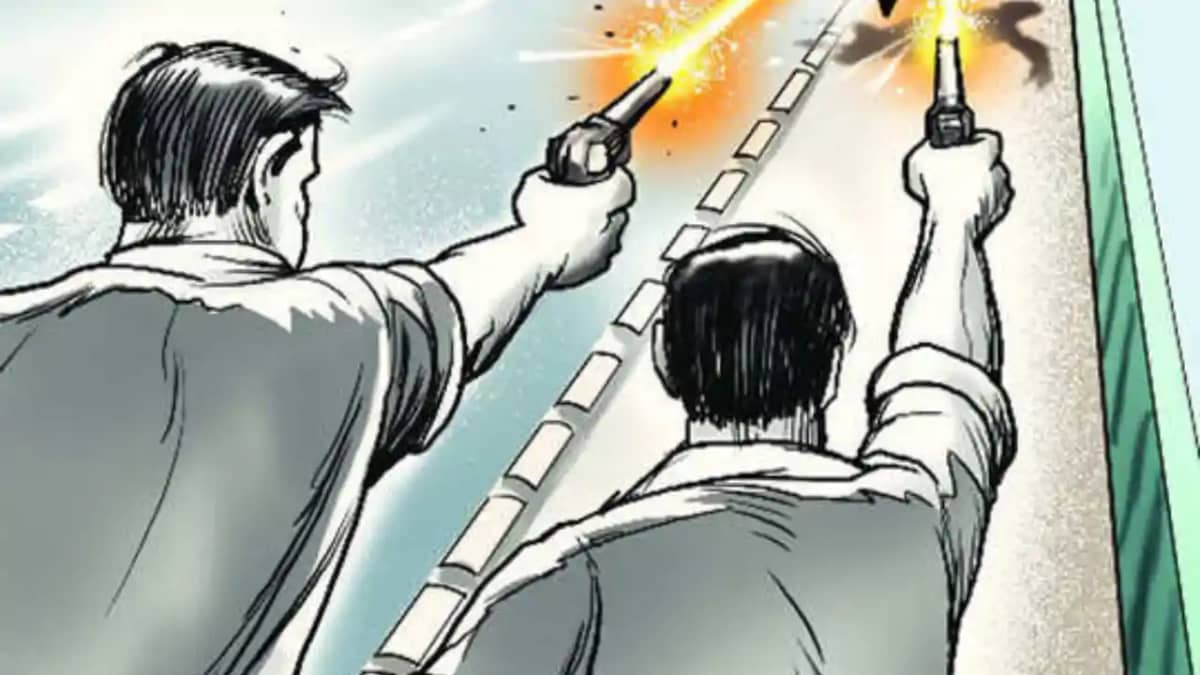 Bihar Crime : रोहतास के चंदवा गांव में अंधाधुंध फायरिंग, एक Bihar Crime : रोहतास के चंदवा गांव में अंधाधुंध फायरिंग, एक