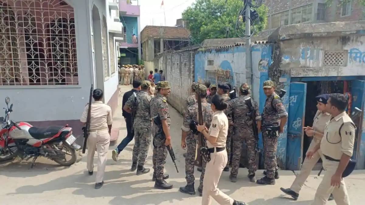 Land Case Tightens Noose on MLA 9 FIRs Filed in Muzaffarpur Land Case Tightens Noose on MLA 9 FIRs Filed in Muzaffarpur